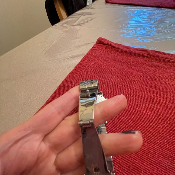 Michael Kors Stainless Steel 5020 Women's Watch - Picture 9 of 9